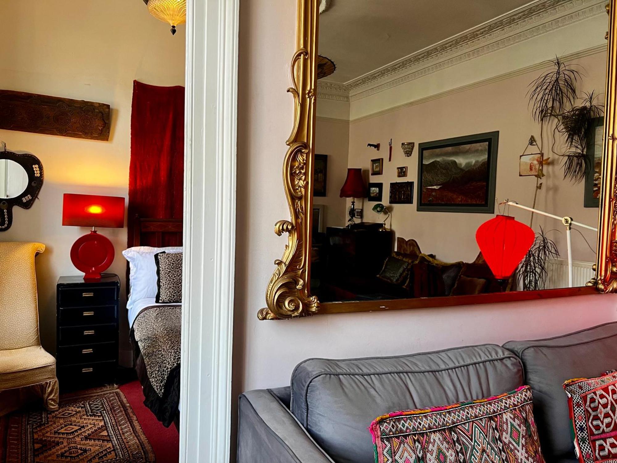 Central Apartment With Parking, Original Art And Antiques Edimburgo Exterior foto